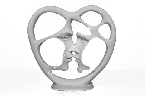 KALPLİ SOYUT ÖPÜŞENLER