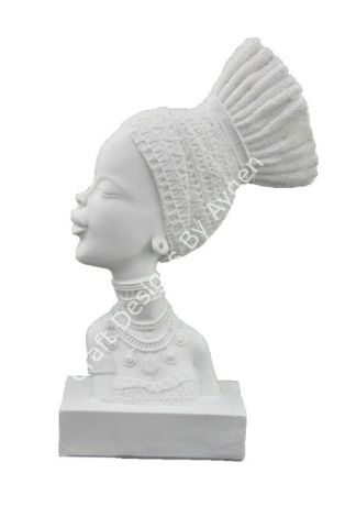 SOLA BAKAN AFRİKALI KADIN 30X13 CM