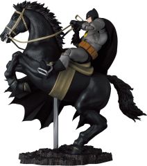 MAFEX No.205 The Dark Knight Returns: Batman & Horse Aksiyon Figür
