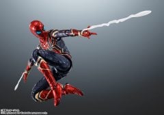 SH Figuarts Spider-Man No Way Home: Iron Spider Aksiyon Figür
