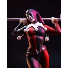 DC Direct Stjepan Sejic Statue Series: Harley Quinn Red, White & Black Heykel Figür