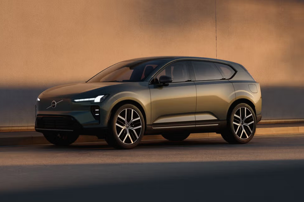 Volvo EX60 Tanıtıldı: 810 km Menzil ve Ultra Hızlı Şarj Teknolojisi