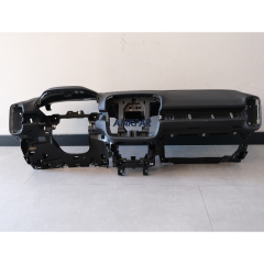 Volvo XC40 Ön Göğüs Sıfır Komple Siyah 31442543