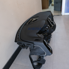 Volvo XC40 Ön Göğüs Sıfır Komple Siyah 31442543