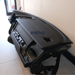 Volvo XC60 Ön Göğüs Sıfır Komple Siyah Dikişli 2018 Sonrası