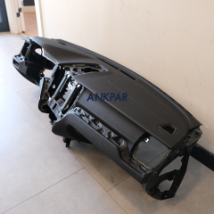 Volvo XC60 Ön Göğüs Sıfır Komple Siyah Dikişli 2018 Sonrası