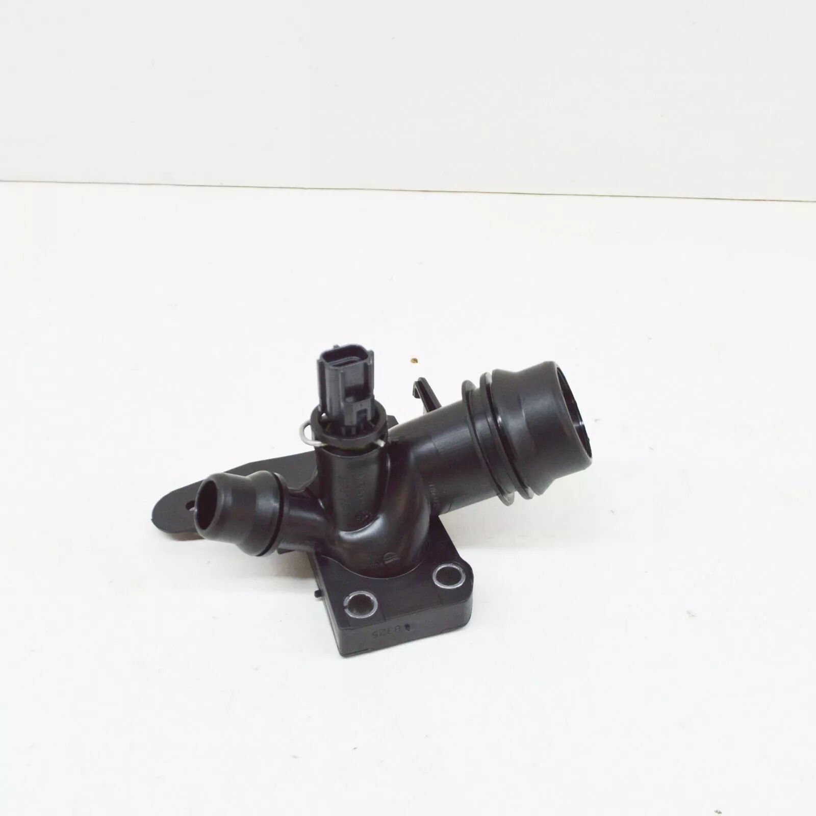 Volvo Orijinal S80 V70 XC60 XC70 Termostat Gövdesi 30751954