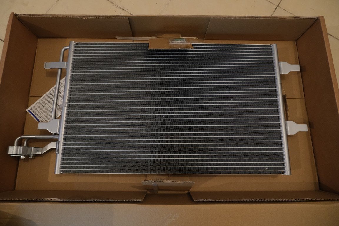 Volvo S60 S80 V70 XC70 Klima Radyatörü 30648954