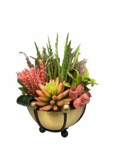 FLOWER ARRANGEMENT IN A BOWL