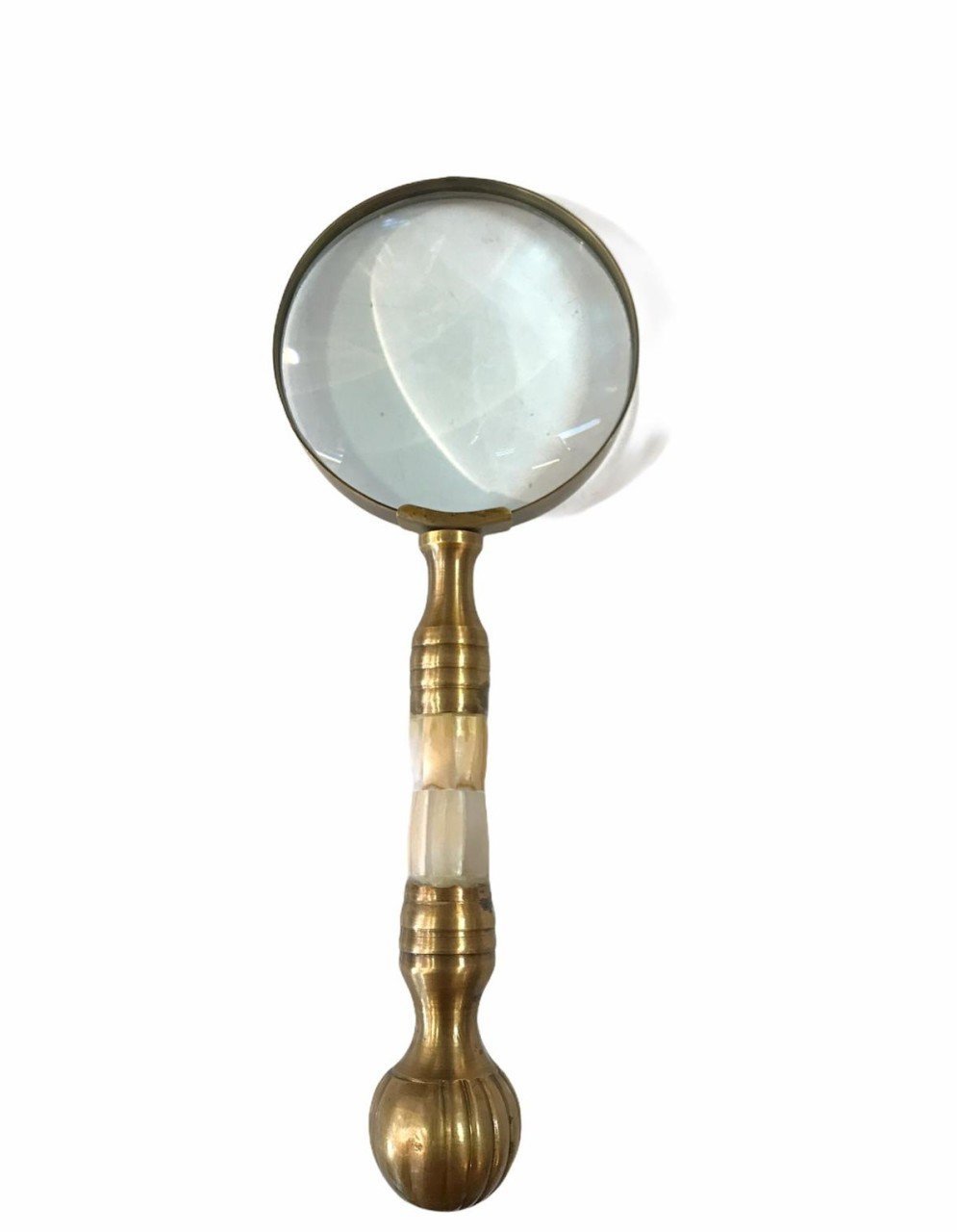 MAGNIFYING GLASS