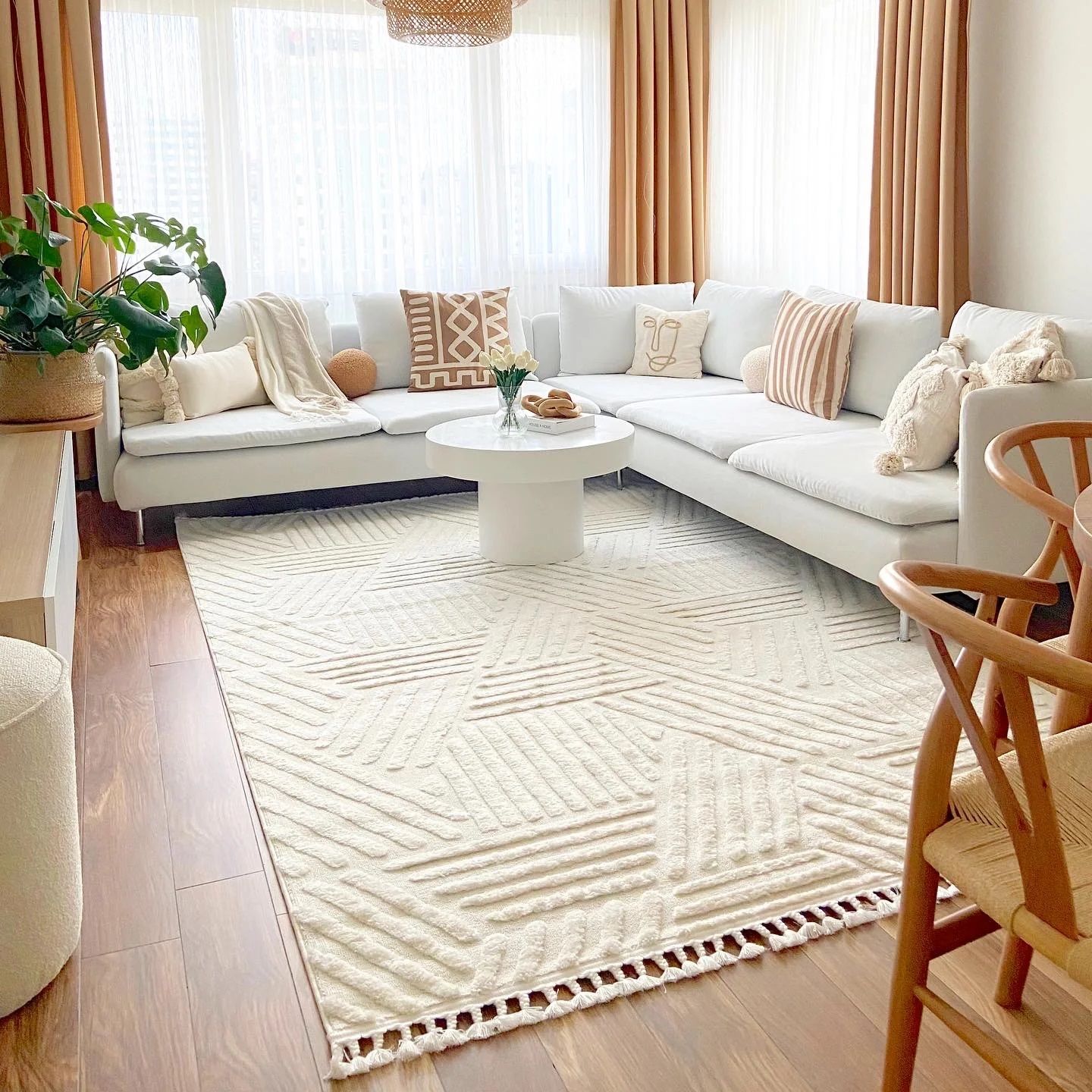 Lopin İskandinav Tarz Saçaklı Krem Dokuma Salon ve Oturma Odası Halısı