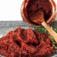 Hatay Ev Yapımı Acı Biber Salçası