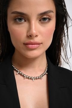 HEBE KOLYE