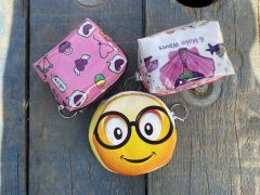 DZC KUZENLER AVM Pembe Kalp Desenli ve Emojili Kız Çocuk Cüzdan