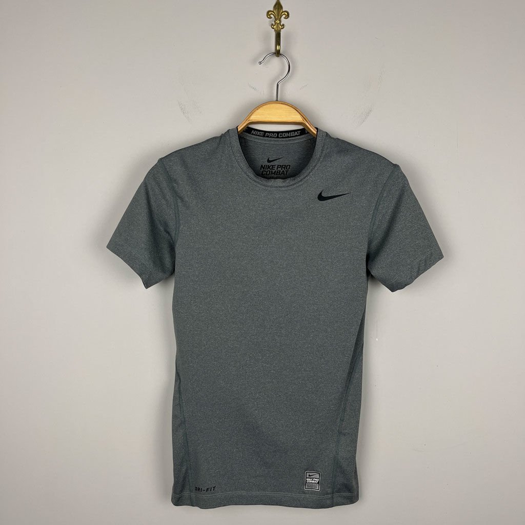 Nike pro hotsell combat t shirt
