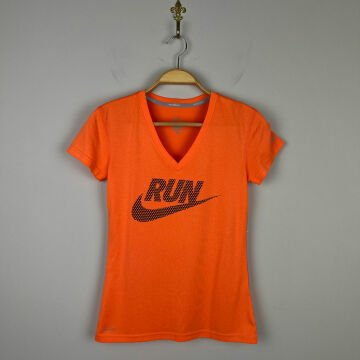 Nike v top yaka t shirt