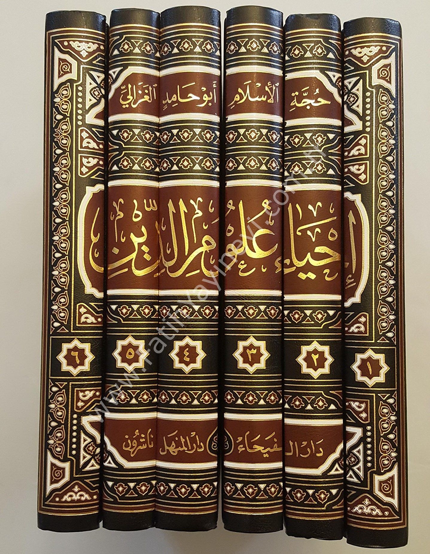 İhyau Ulumi-d Din - إحياء علوم الدين .ومعه كتاب المغني عن حمل الأسفار في الأسفار - .تخريجات الإمام الزبيدي في إتحاف السادة المتقين - .تخريجات الإمام ابن السبكي في طبقات الشافعية الكبرى