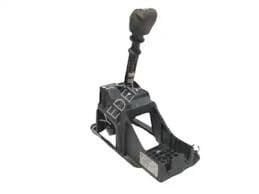 OE 8200933373-VİTES ALT KOLU LAGUNA III