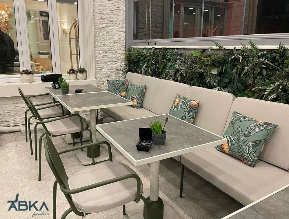 Cafe Masası Seçimi ve Fiyatları: İşletmenize Uygun Mükemmel Masa Nasıl Seçilir?