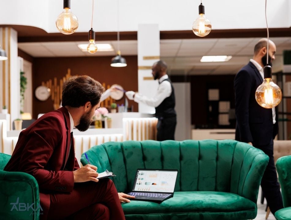 Otel Lobi Mobilyası Seçerken Nelere Dikkat Edilmeli? Uzman Rehberi