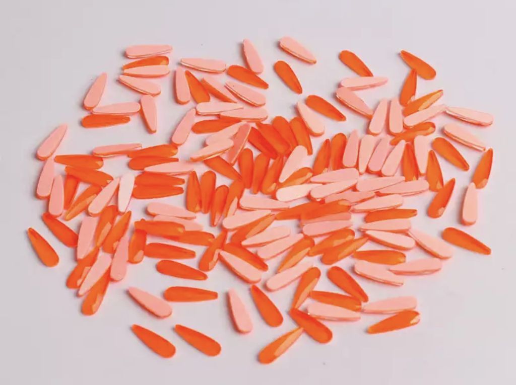 Taş Damla Neon Turuncu 3*10mm 2 Adet