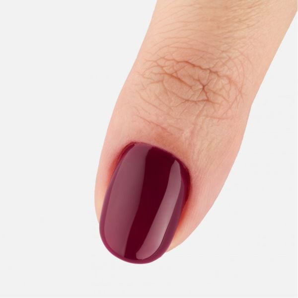 Iva Nails Black Beauty Kalıcı Oje BB-4 (8ml)