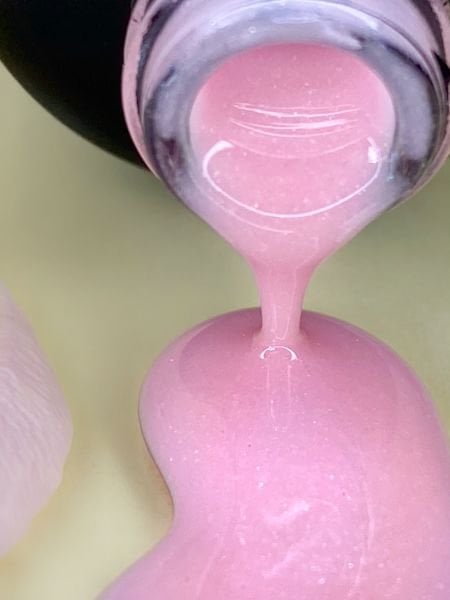 In'Garden Kauçuk/Rubber Base Coat Brilliant Pale Pink (11ml) (Kamuflaj Simli Pembe)