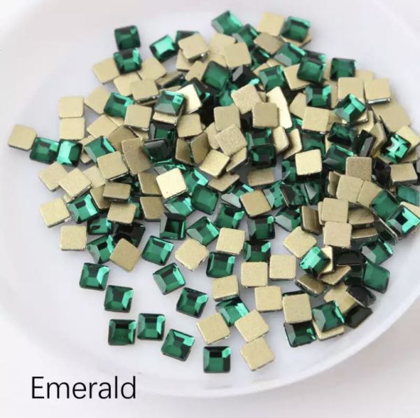Taş Kare Emerald 3mm 4 Adet
