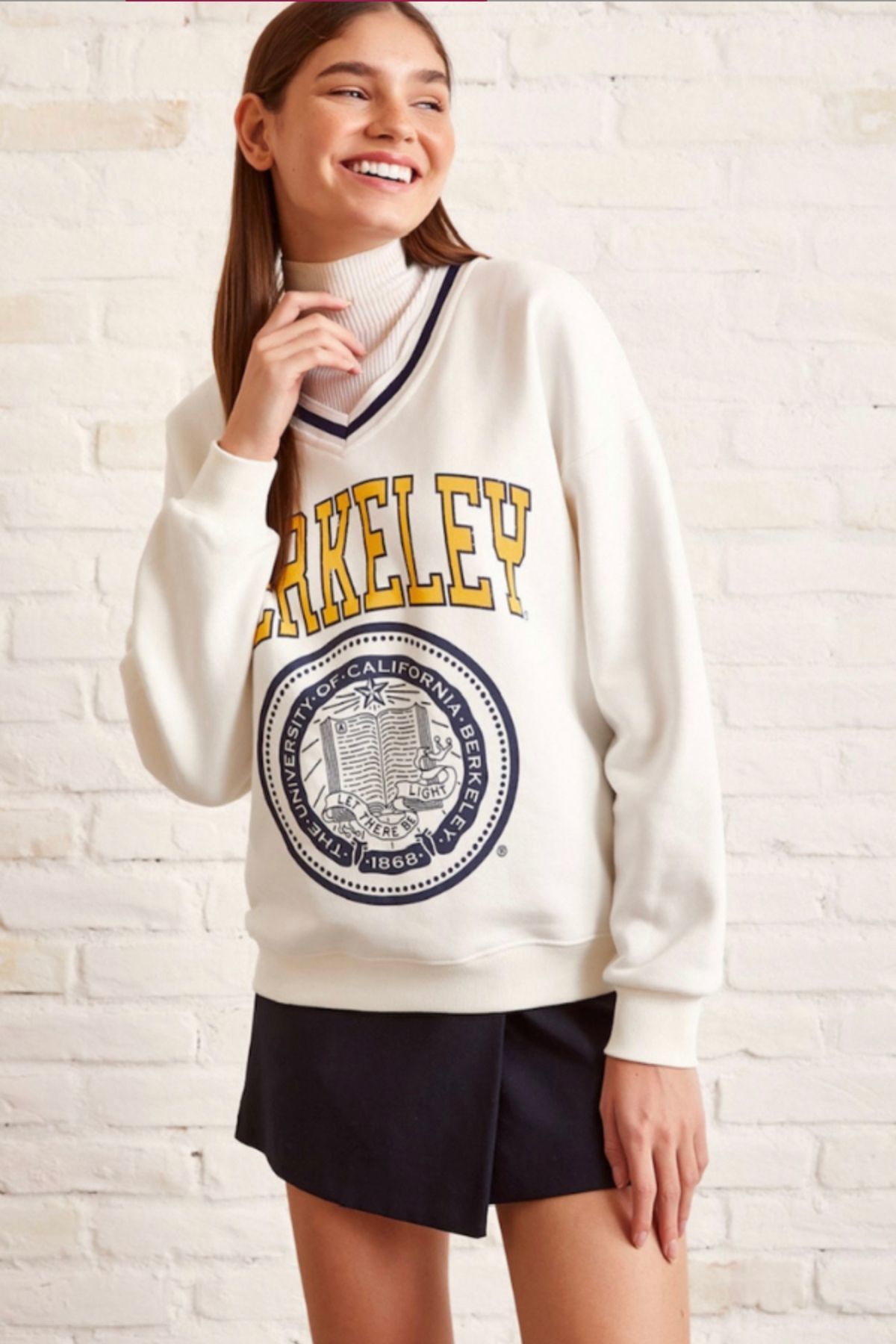 Baskılı V Yaka Sweatshirt  - Ekru