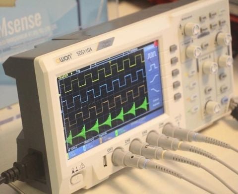 Owon SDS1104 Osiloskop 100 MHz 4 Kanal