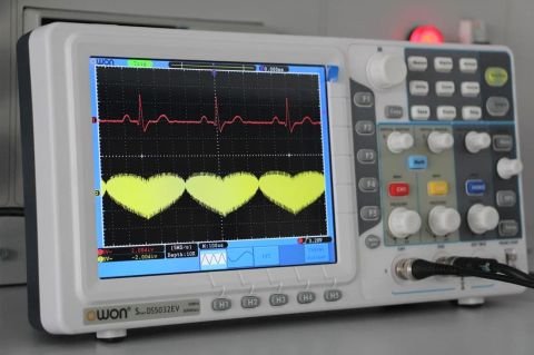 Owon SDS5032E Osiloskop 30MHz 2 Kanal 8” Ekran