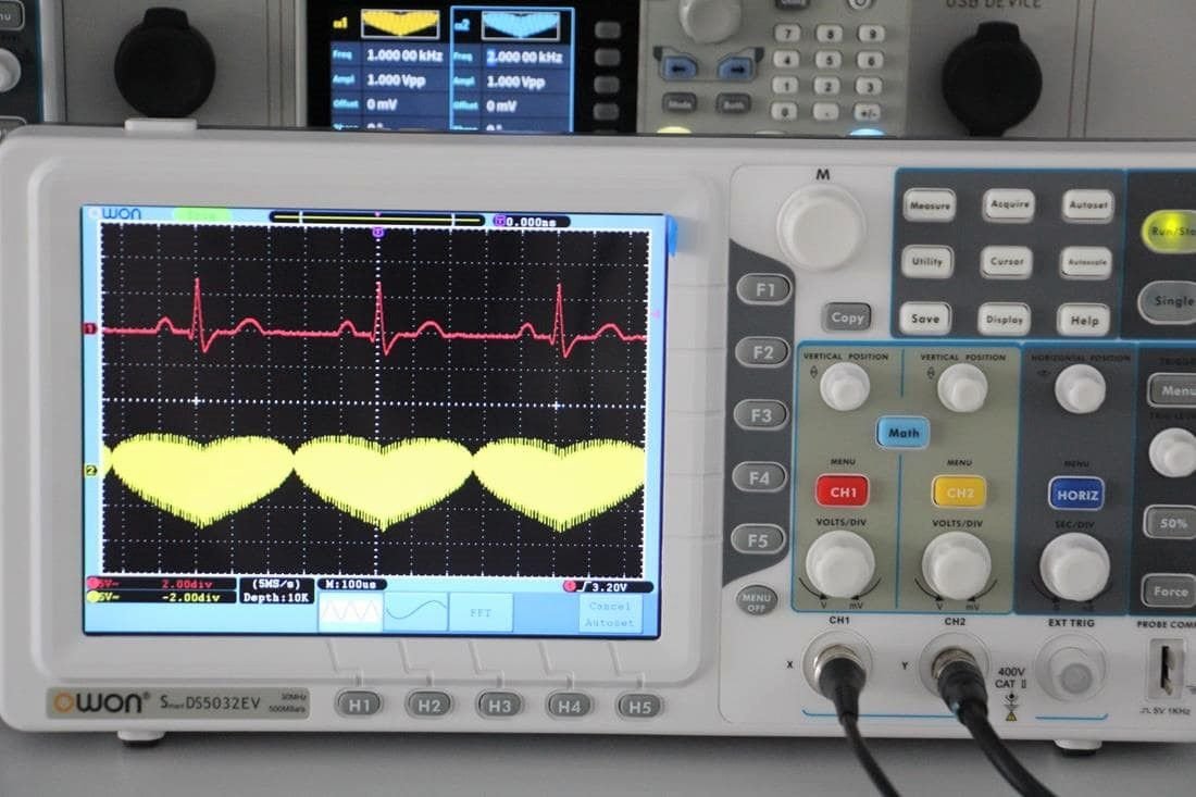 Owon SDS5032E Dijital Osiloskop 30MHz 2 Kanal 8” Ekran