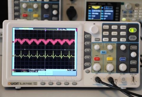 Owon SDS7102E Osiloskop 100MHz 2 Kanal 8''Ekran