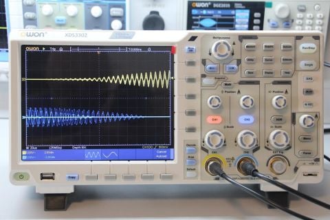 Owon XDS3302 Osiloskop 300 MHZ 2 Kanal 8'' DokEkran