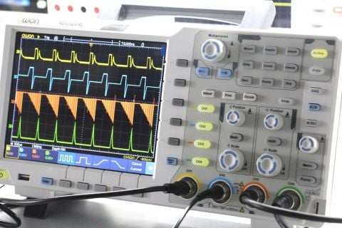 Owon XDS3204E Osiloskop 200 MHZ 4 kanal 8'' DokEkr-Decode
