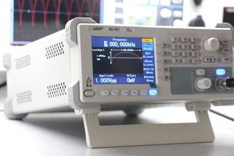 Owon AG051 Keyfi Fonksiyon Jeneratör 5 MHZ