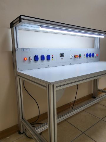 Laboratuvar Deney Masası