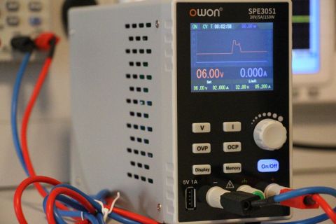 Owon SPE3051 DC Güç Kaynağı 30V/5A 150W