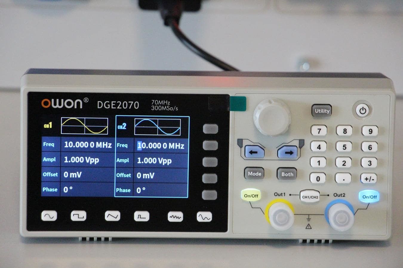 Owon DGE2070 Arbitrary Fonksiyon Üreteci 70 MHz