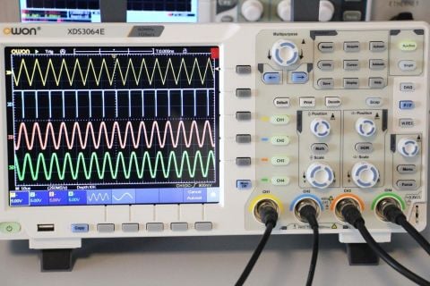 Owon XDS3064E Osiloskop 60MHz 4 Kanal 8'' DokEkr-Decode
