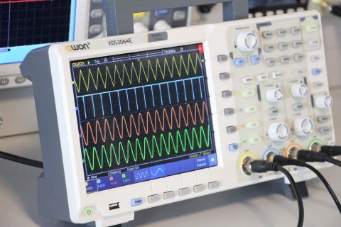 Owon XDS3064AE Osiloskop 60MHz 4 Kanal 8'' Dok-Ekr 14Bit
