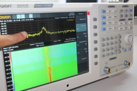 Owon XSA1036P-TG Spektrum Analizör 10,4” DokEkr 3,6 GHz