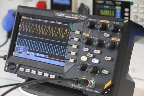 Owon SDS220 200 MHz Osiloskop