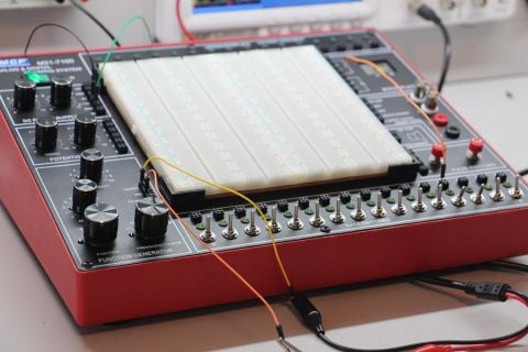 MCP M21-7100 Dijital-Analog Eğitim Sistemi