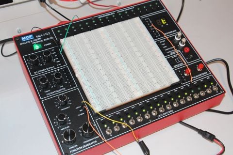 MCP M21-7100 Dijital-Analog Eğitim Sistemi