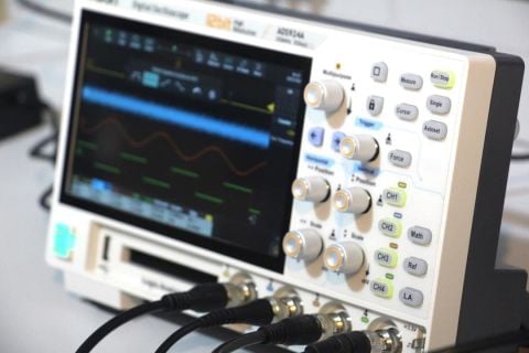 Owon ADS924A Osiloskop-250MHz-4Ch-7''DokEkr-LA-12 Bit