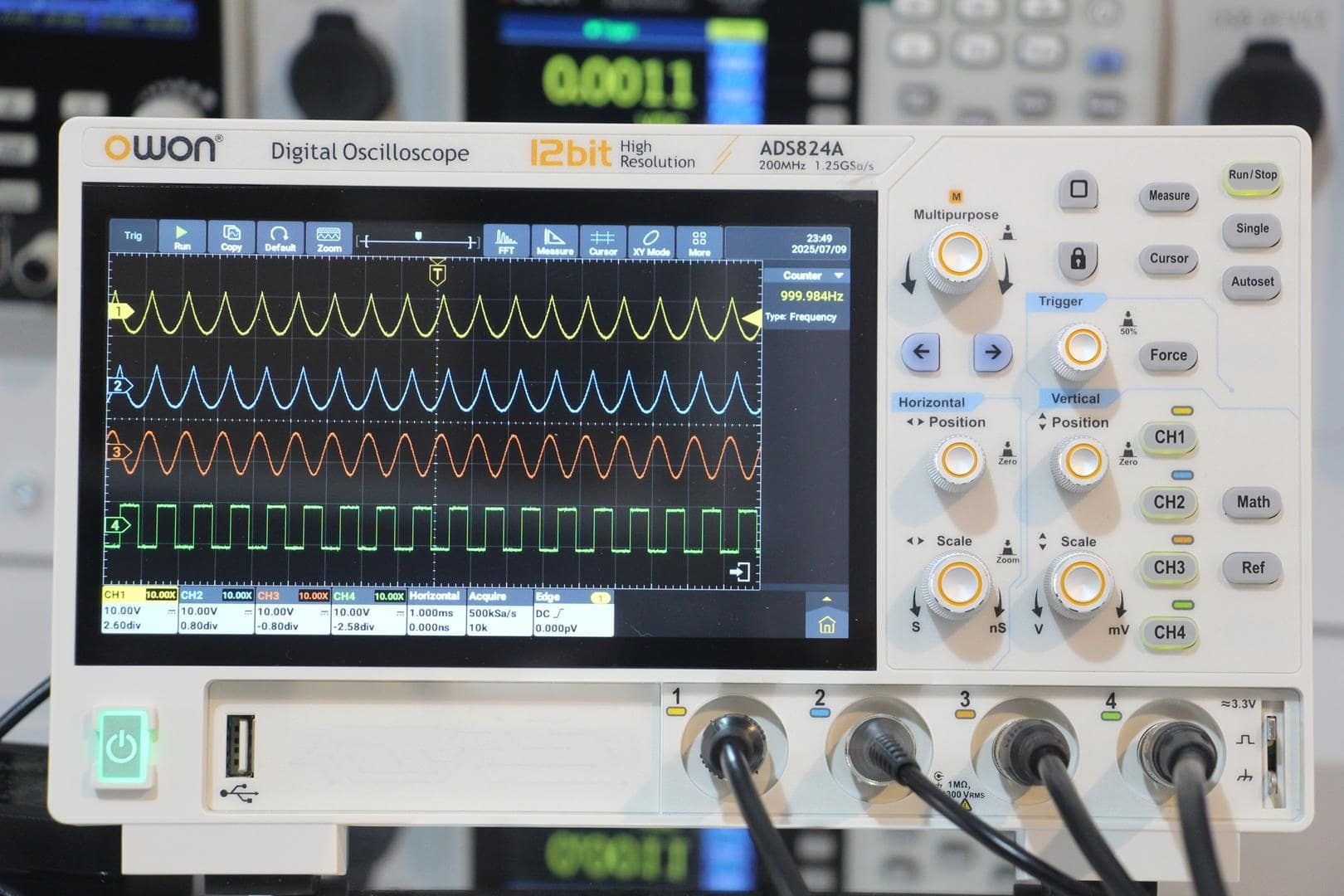 Owon ADS824A Osiloskop-200MHz-4 Ch-7''DokEkr-12Bit