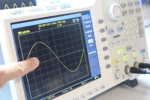 OWON XDG3202 Keyfi Fonksiyon Jeneratör 200MHz