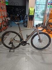 BH Bikes i-CORE Gravel X 2.6 Karbon 105 Di2 E-Gravel Bisiklet