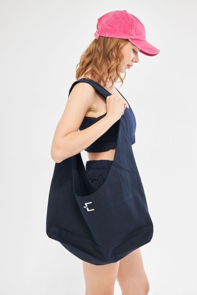 BOON BAG in NAVY BLUE